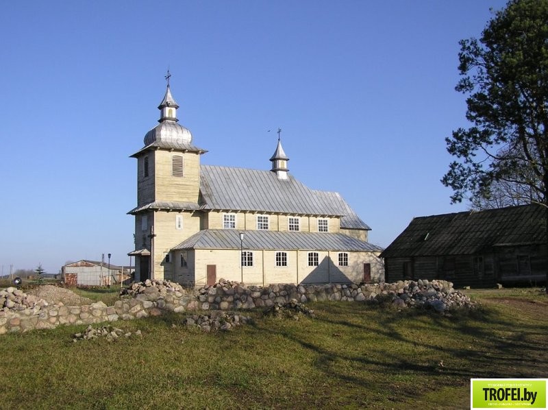 Станиславский костел в поселке Далекие 